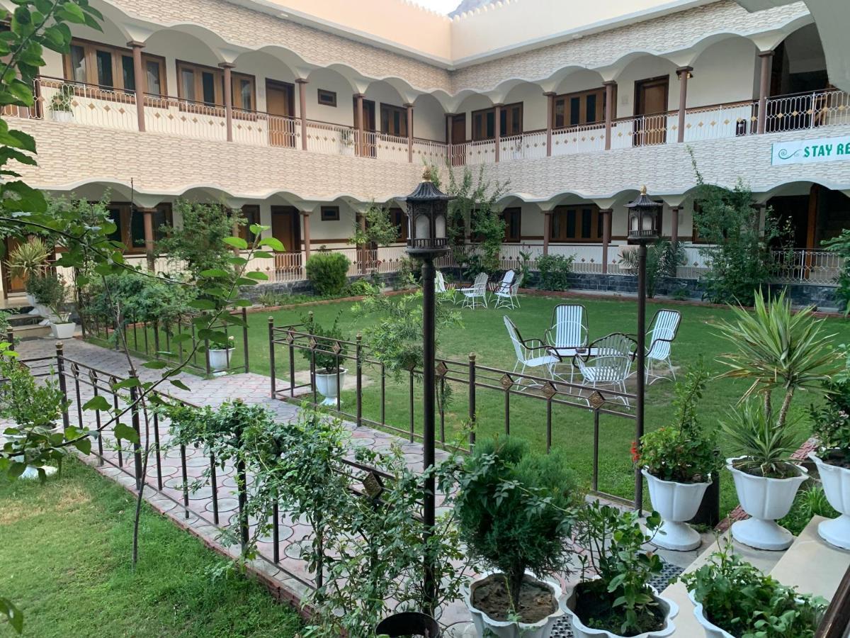 Park Hotel Gilgit Exteriér fotografie